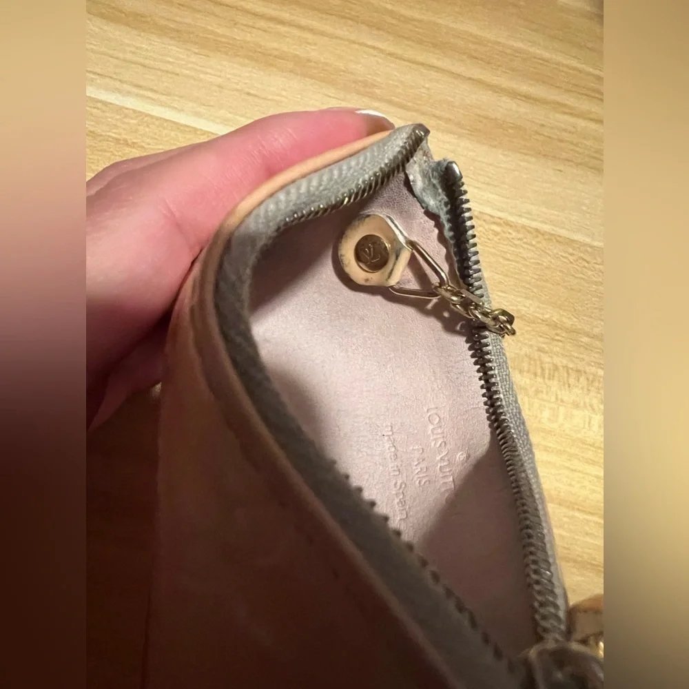 Louis Vuitton Key Cles Pochette Keychain Change Monogram Vernis Coin Pouch LV - Picture 8 of 14